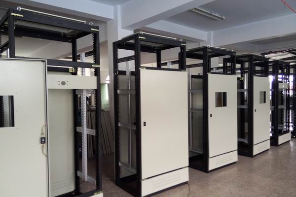 那坡控制柜-3683厂家控制柜检修需要注意的